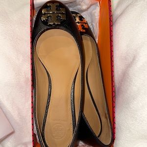 Tori Burch shoes black & gold